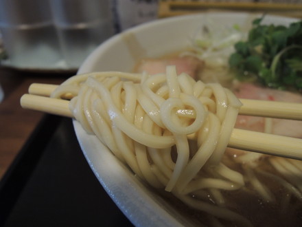 清湯醤油(極みver.)の麺