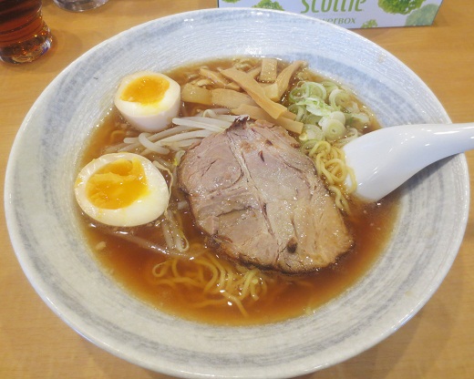 鬼ぶたらーめん・しょうゆ(¥650)