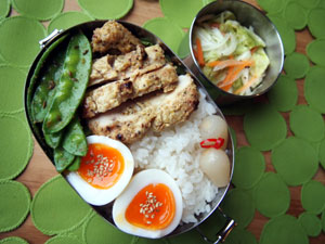 タンドリー風チキン弁当
