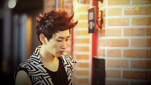 120804 Only One MBC Music Core.tp_000114714