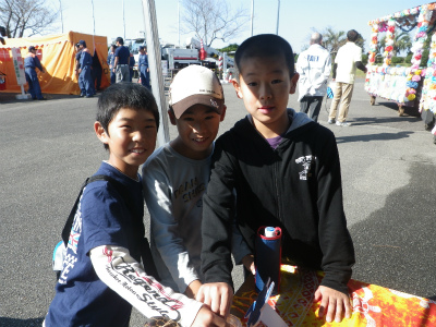 元小学校3人組