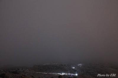 登山者のヘッドライト