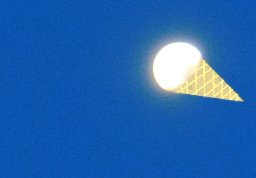 YOAKENOTUKIICECREAME.jpg