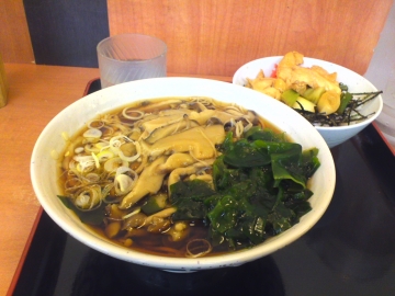 きのこ煮そばと焼鳥丼