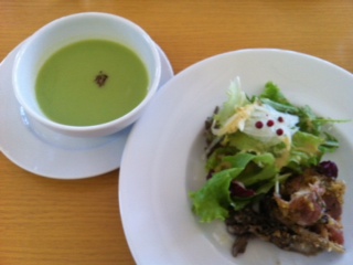 サラダとスープ