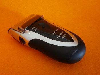 シェーバー (電気髭剃り)を購入しました