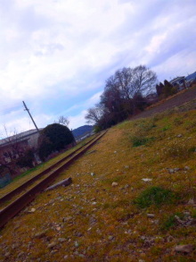 JACKPOT DAYS!! -poetrical rock n'roll and beat gallery--線路沿い.jpg