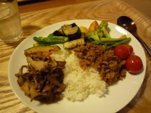 夏野菜のドライカレー