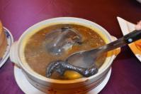 北海宴會館の宴会コース「うこっけいスープ」の脚