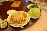 兄弟大飯店梅花廳の蝦鬆生菜