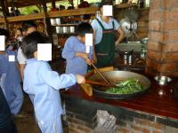 淡水親子遠足で野菜炒め体験