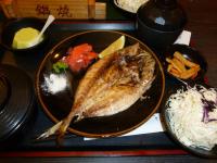 福勝亭の鹽烤竹筴魚定食
