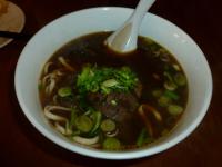 天母の化学調味料なしの牛肉麺