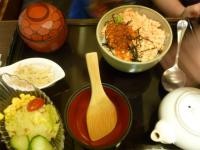 天母新光三越の京桃山の鮭イクラ親子丼セット