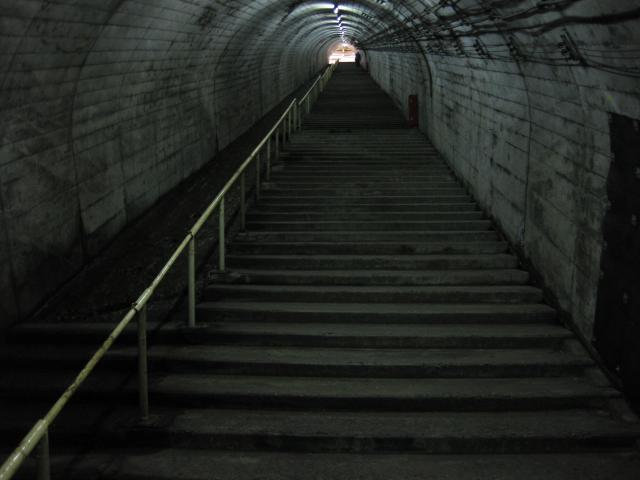 筒石