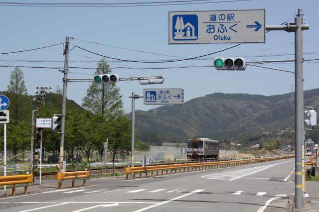 於福8