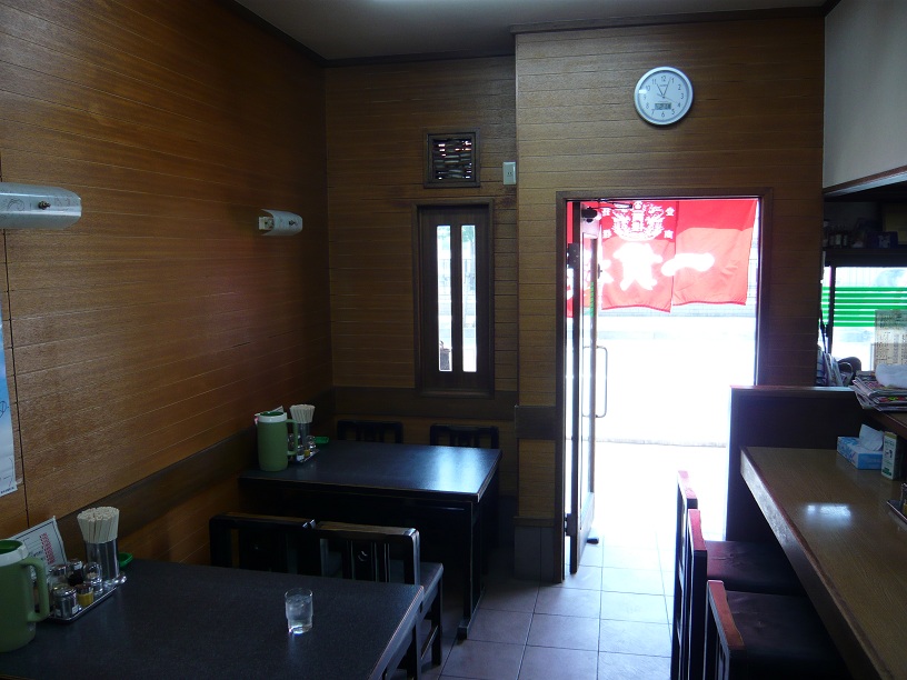 店内から外