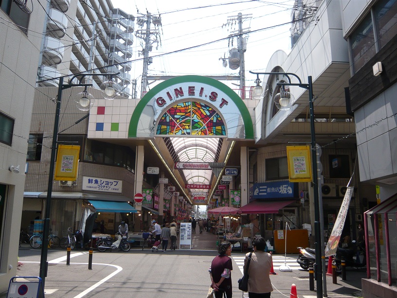 銀映のアーケード