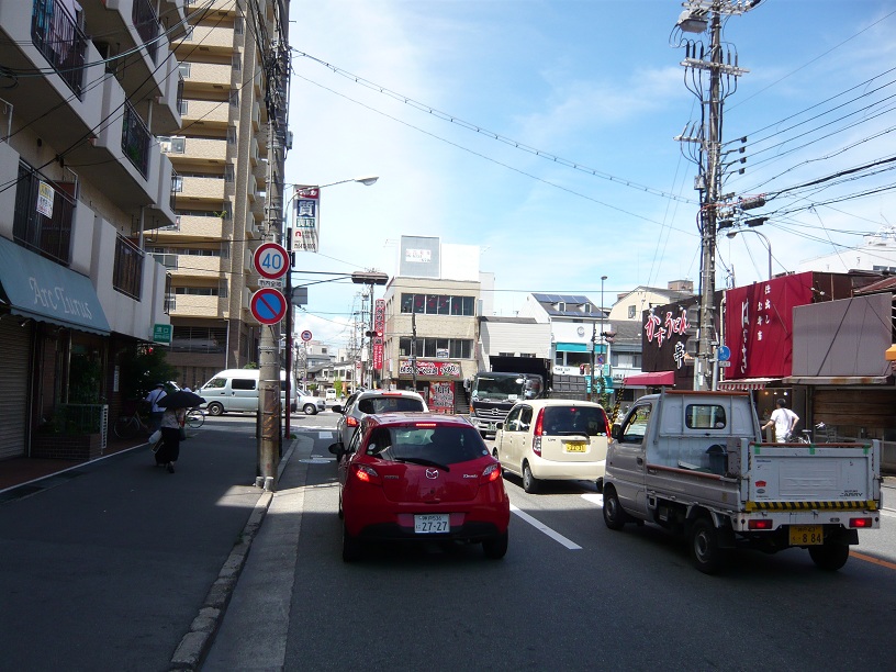交差点が見えてきた...