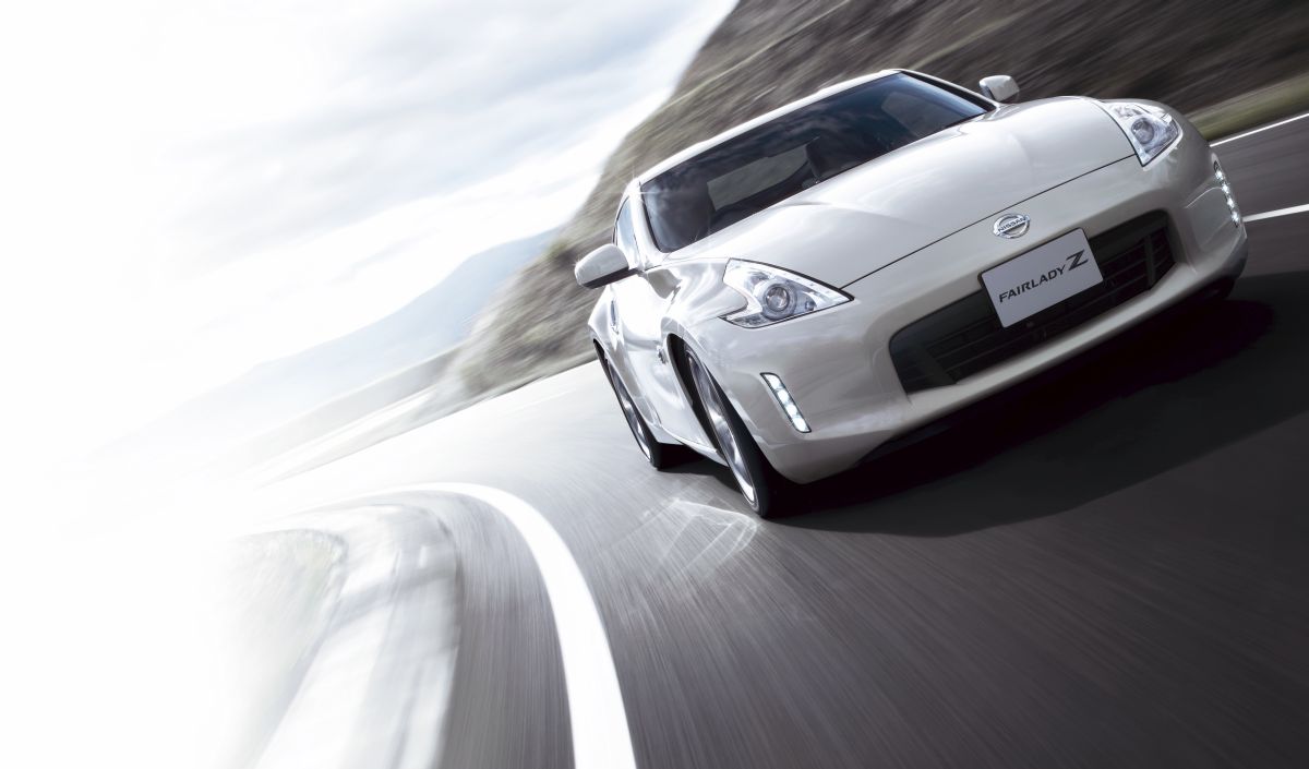 fairlady-z-front.jpg
