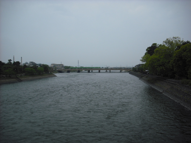 022_20120501065505.jpg