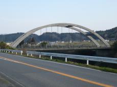 支所近くの橋