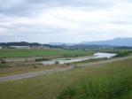 遠賀川を渡る