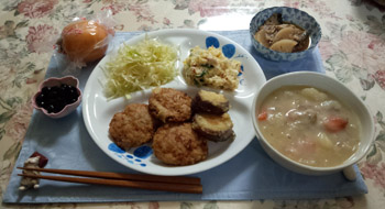 晩御飯 天ぷらとシチュー