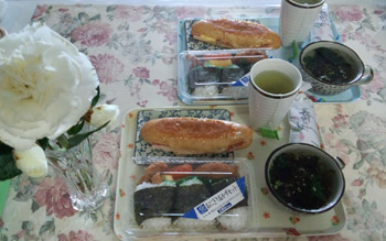 母とお弁当お昼ご飯