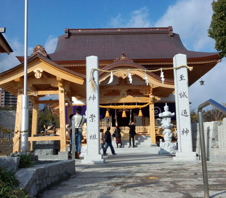 白蛇神社