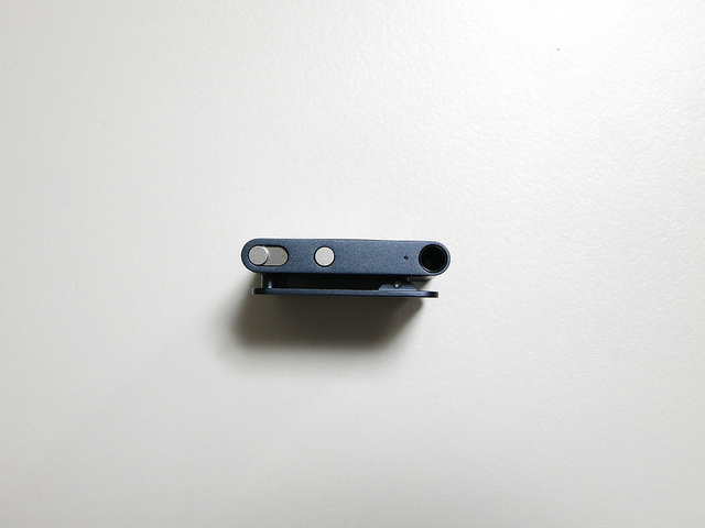 iPod_shuffle_slate_05.jpg