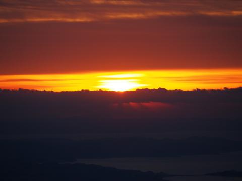 Y1018015.jpg