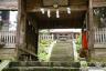 早池峯神社山門と本殿