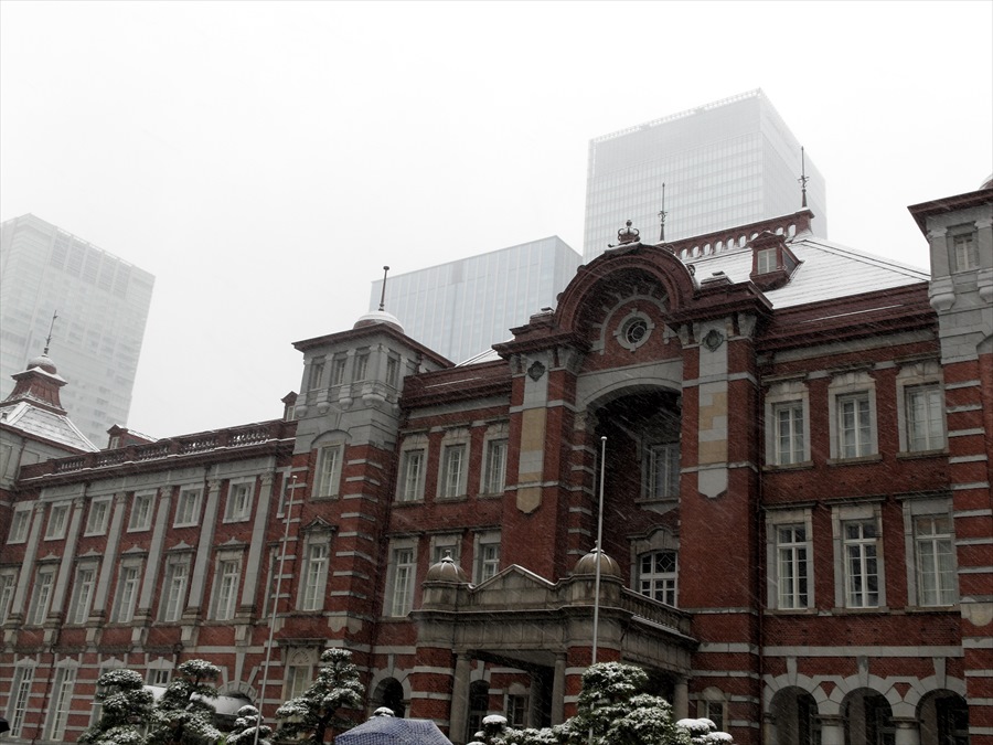 雪東京駅02