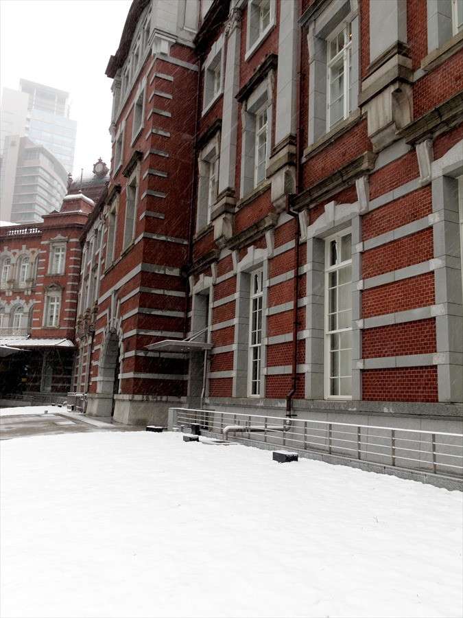 雪東京駅05