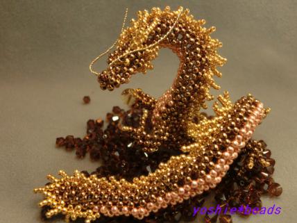 金色の龍