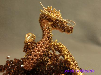 金色の龍