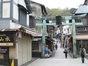 青銅の鳥居