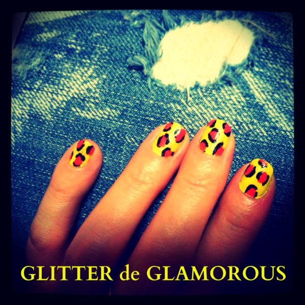 油性マジック手書き豹柄ネイル 簡単でおススメ Glitter De Glamorous