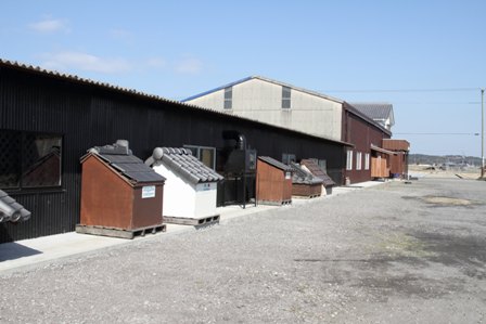 安冨白土瓦かわらや1