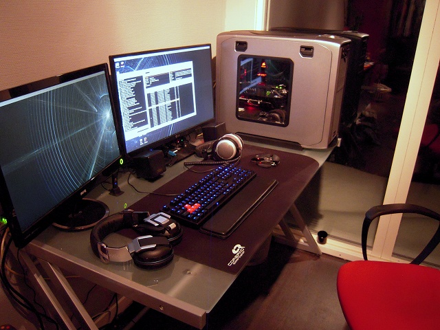 Desktop14_100.jpg