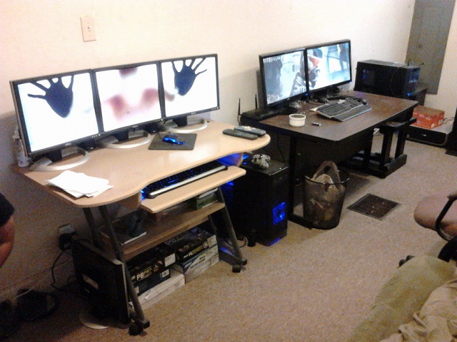 Desktop14_83.jpg