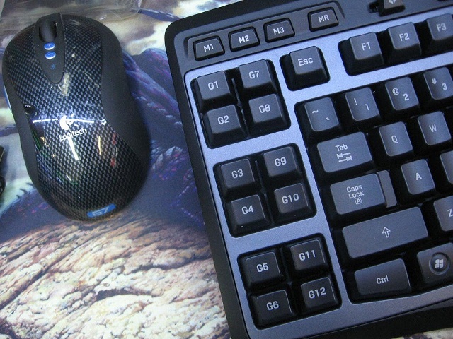 Logitech_G19_04.jpg