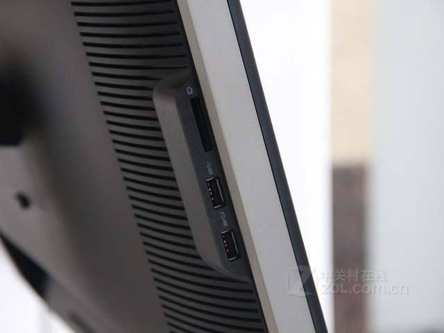 U3014_07.jpg