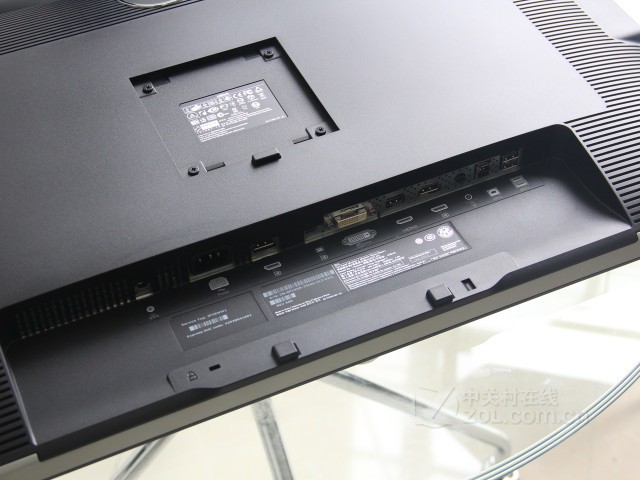 U3014_08.jpg
